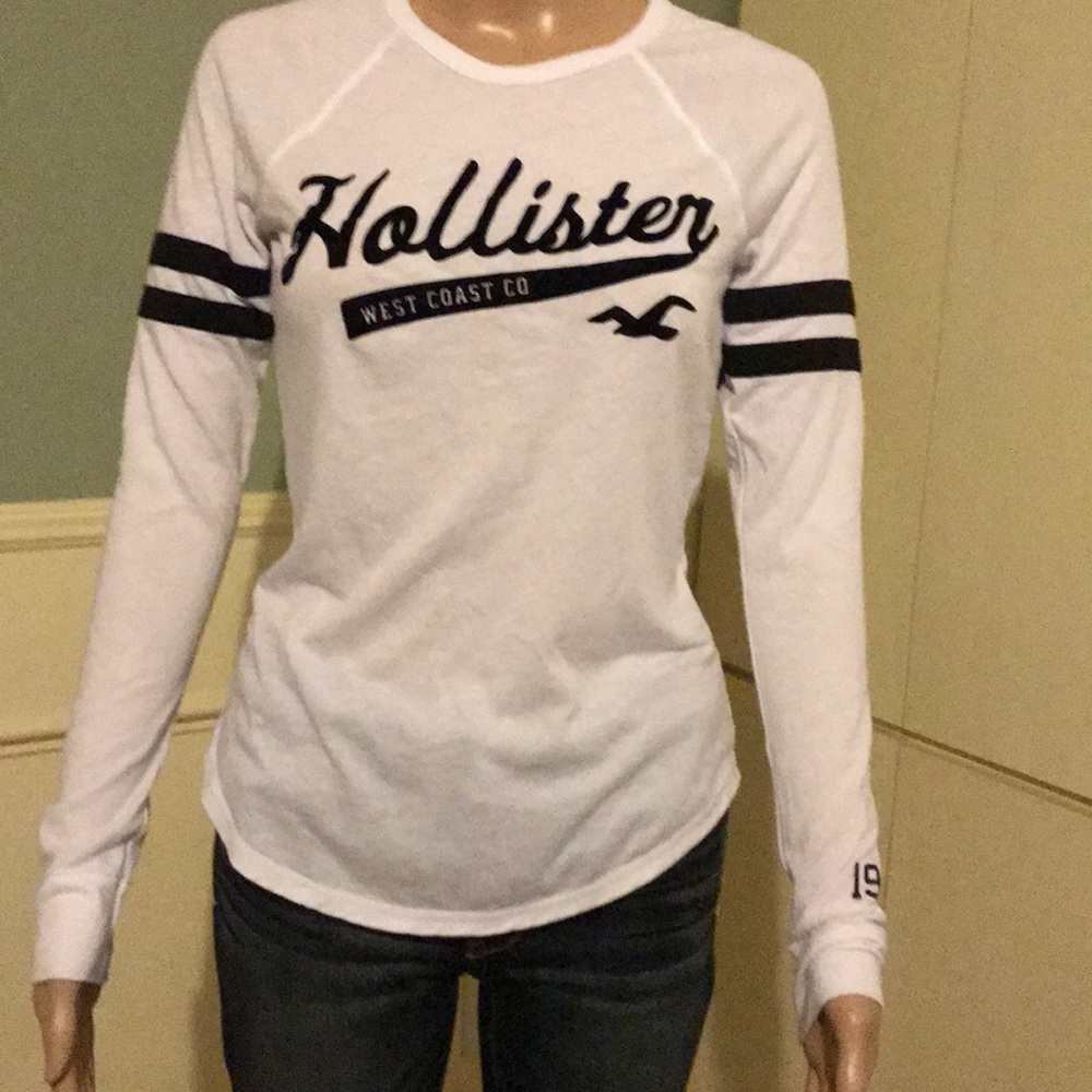 Two Hollister long sleeve t-shirt